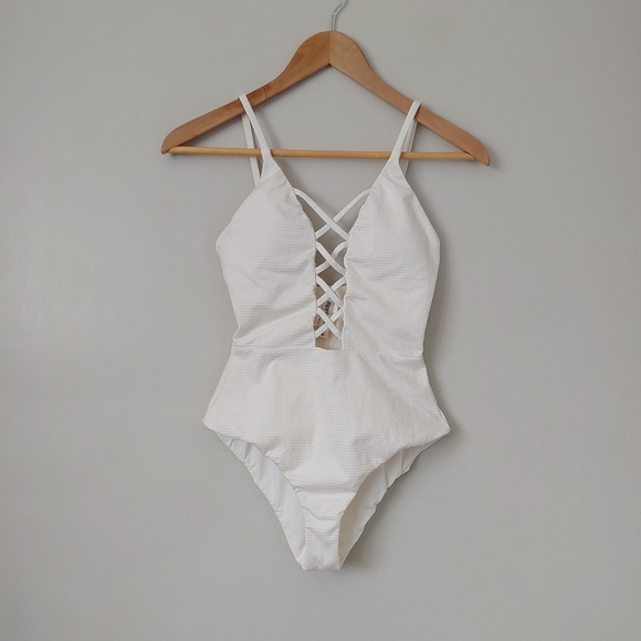Dippin Daisys Bliss One Piece Swimsuit Criss Cross Size Small White Dove - Picture 3 of 16